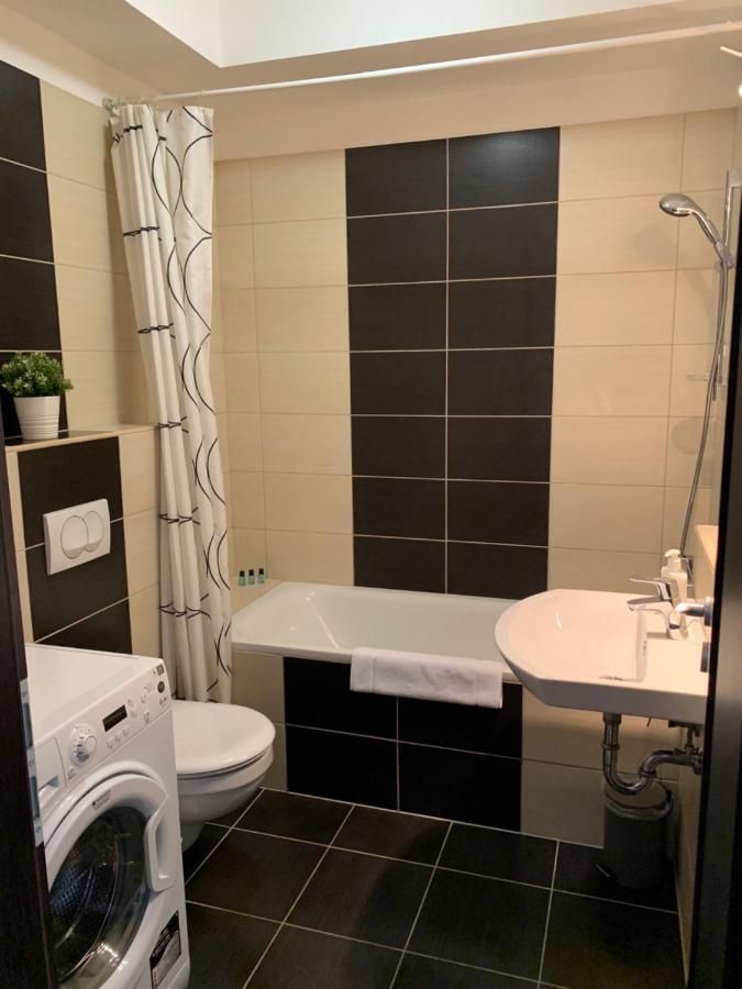 Corvin Sun Downtown Apartment Budapest Esterno foto